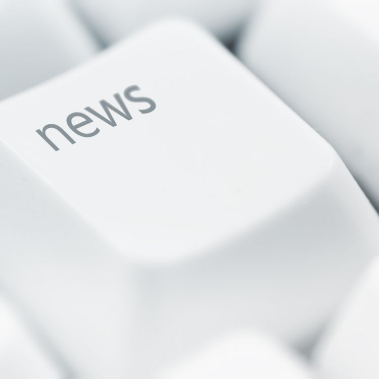 News on computer keyboard ©Getty Images (fotograzia) Computertastatur mit einer Taste mit der Aufschrift "News"