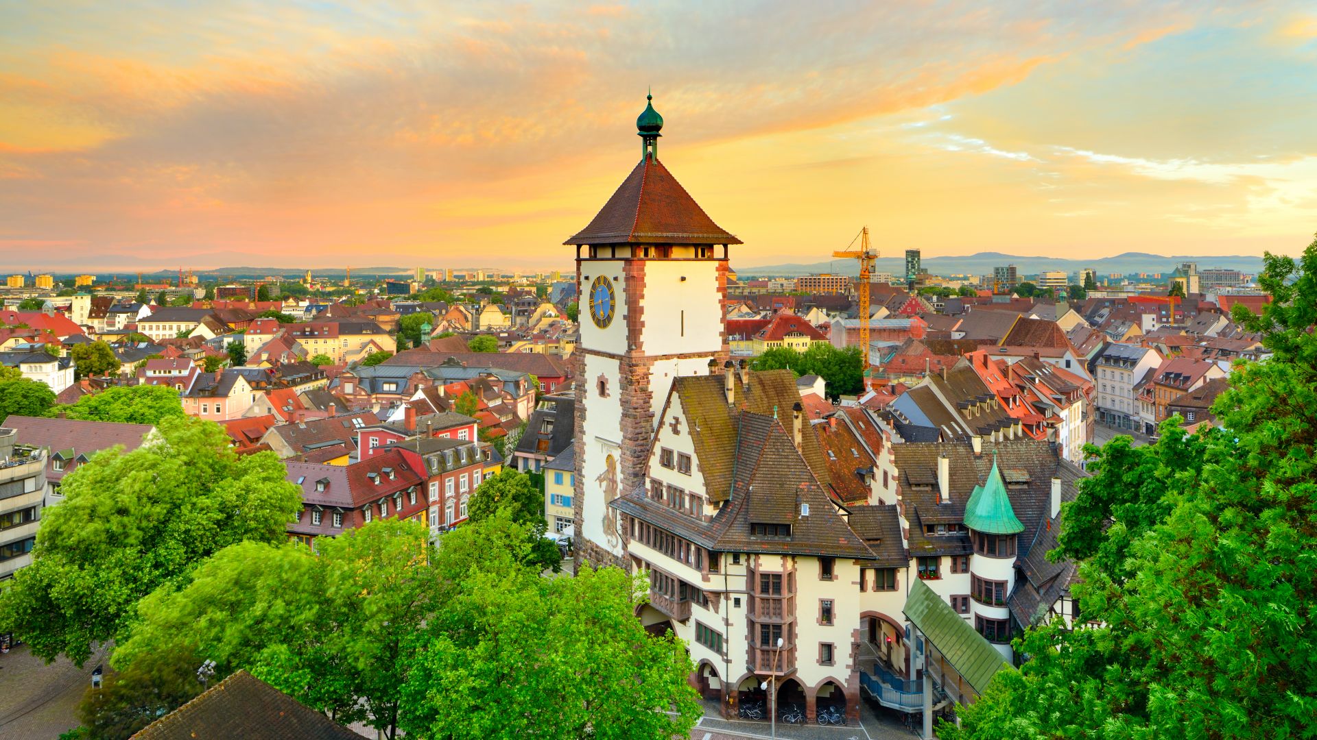 Freiburg im Breisgau: Stadtpanorama mit Schwabentor