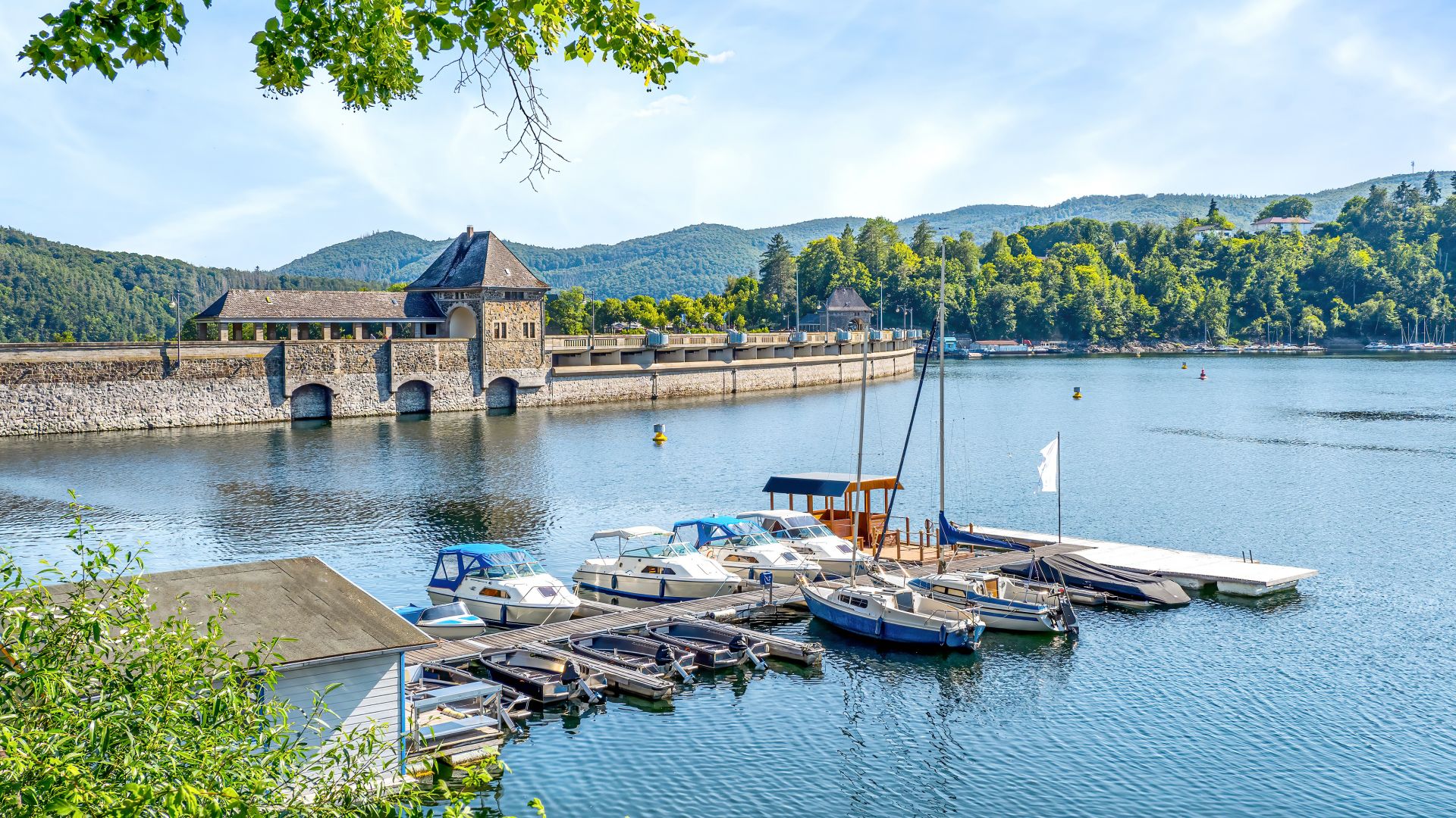 Waldeck-Frankenberg : petit port sur le lac Edersee