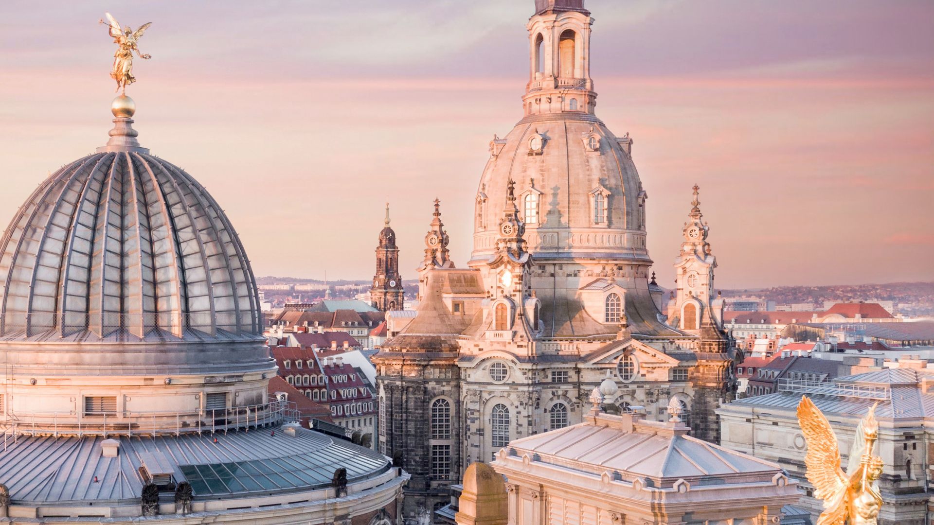 Dresden: Frauenkirche bei Sonnenuntergang
