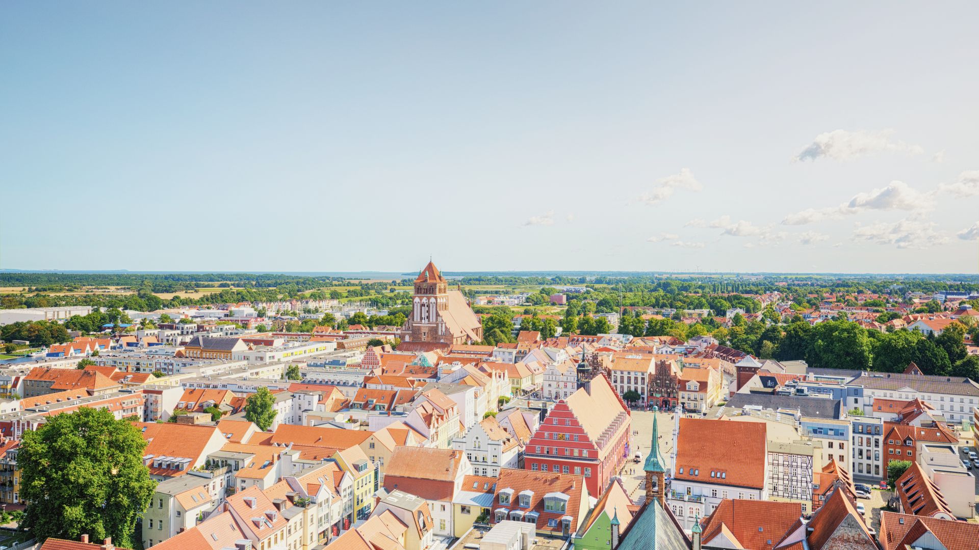 Greifswald: Hansestadt bei gutem Wetter