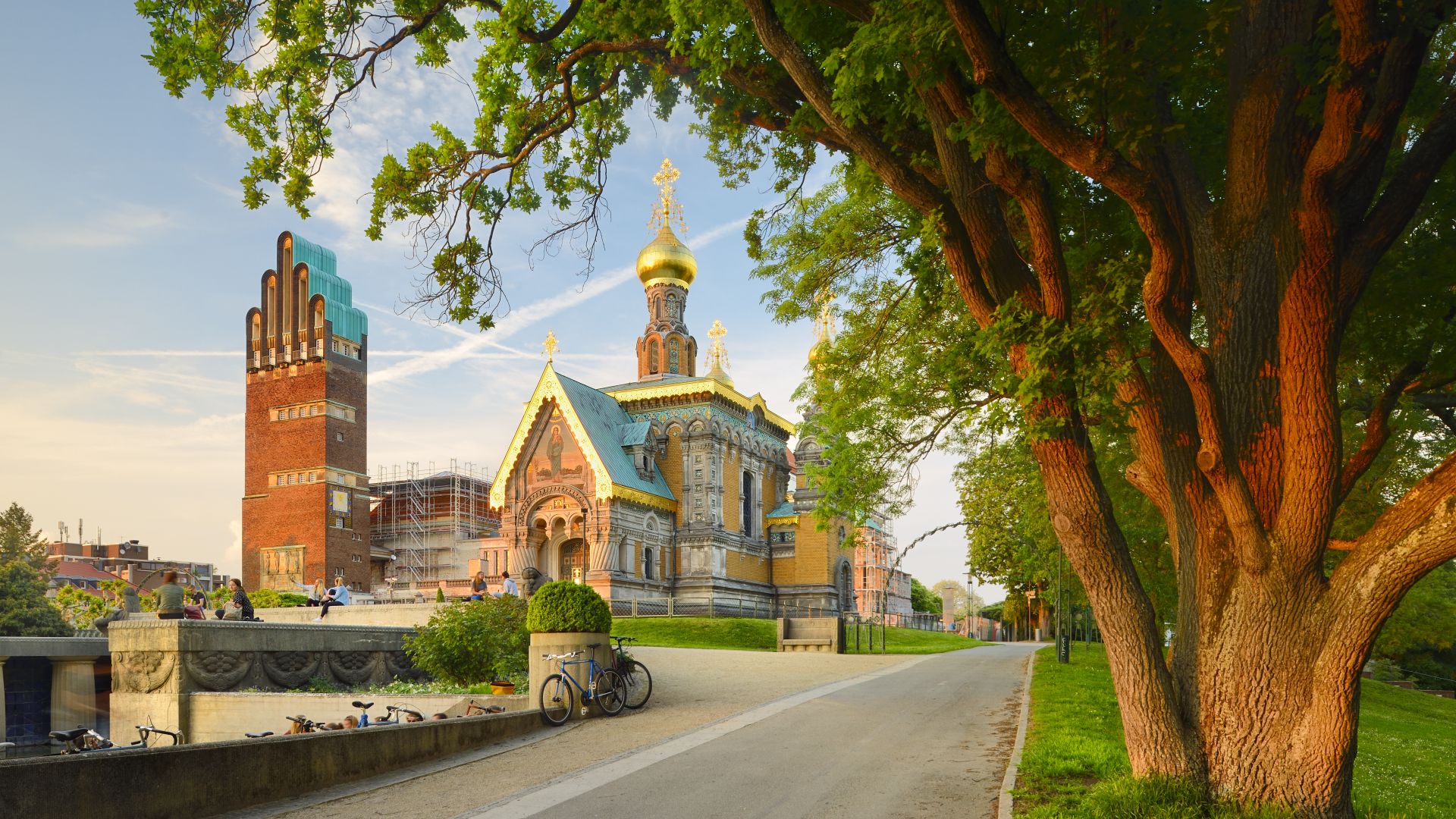 Darmstadt: Chapelle russe de Sainte-Marie-Madeleine avec tour de noces à côté