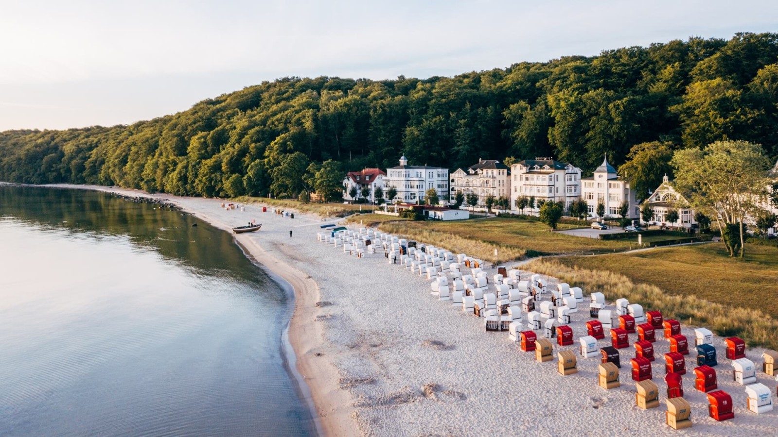 Vue aérienne de la plage des pêcheurs à Binz, sur l'île de Rügen