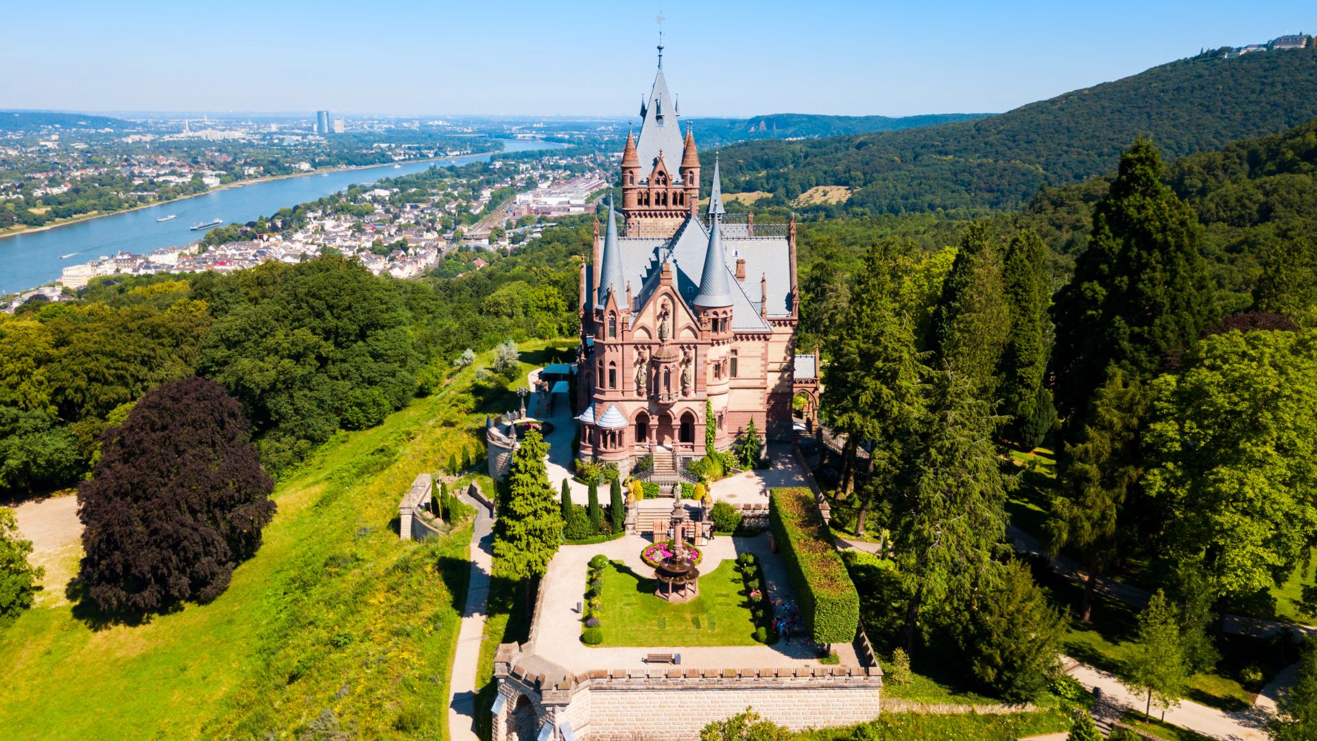 Konigswinter: Schloss Drachenburg am Rhein, Route der Rheinromantik