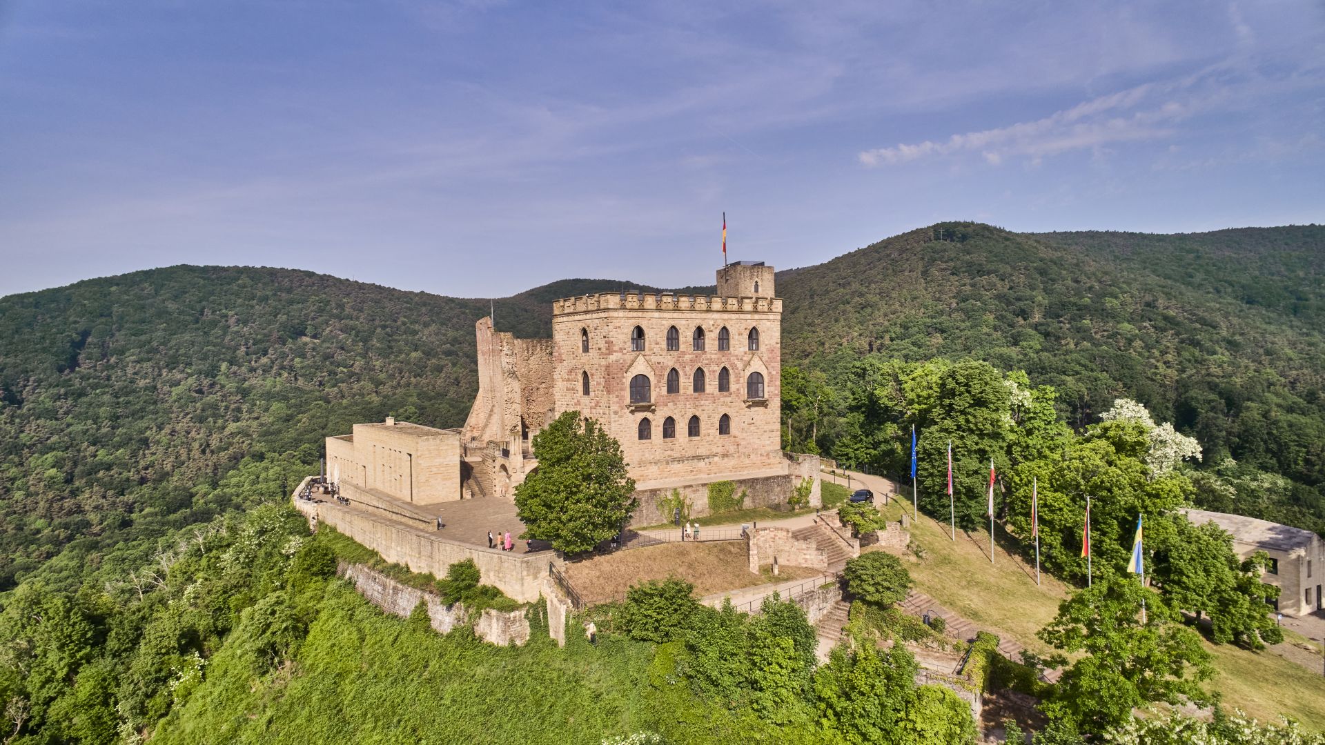 Neustadt an der Weinstraße: Château de Hambach, Route des vins allemande