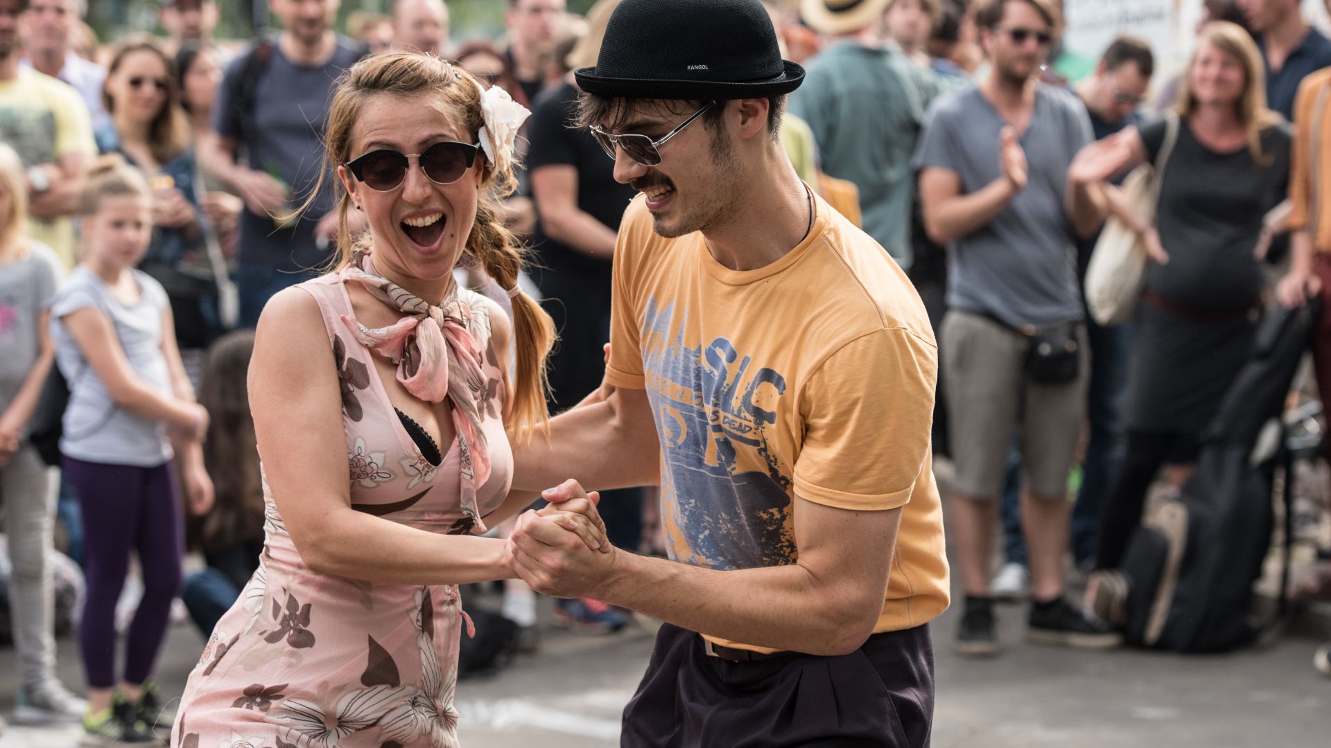 Berlin: Fröhlichkeit beim Karneval der Kulturen