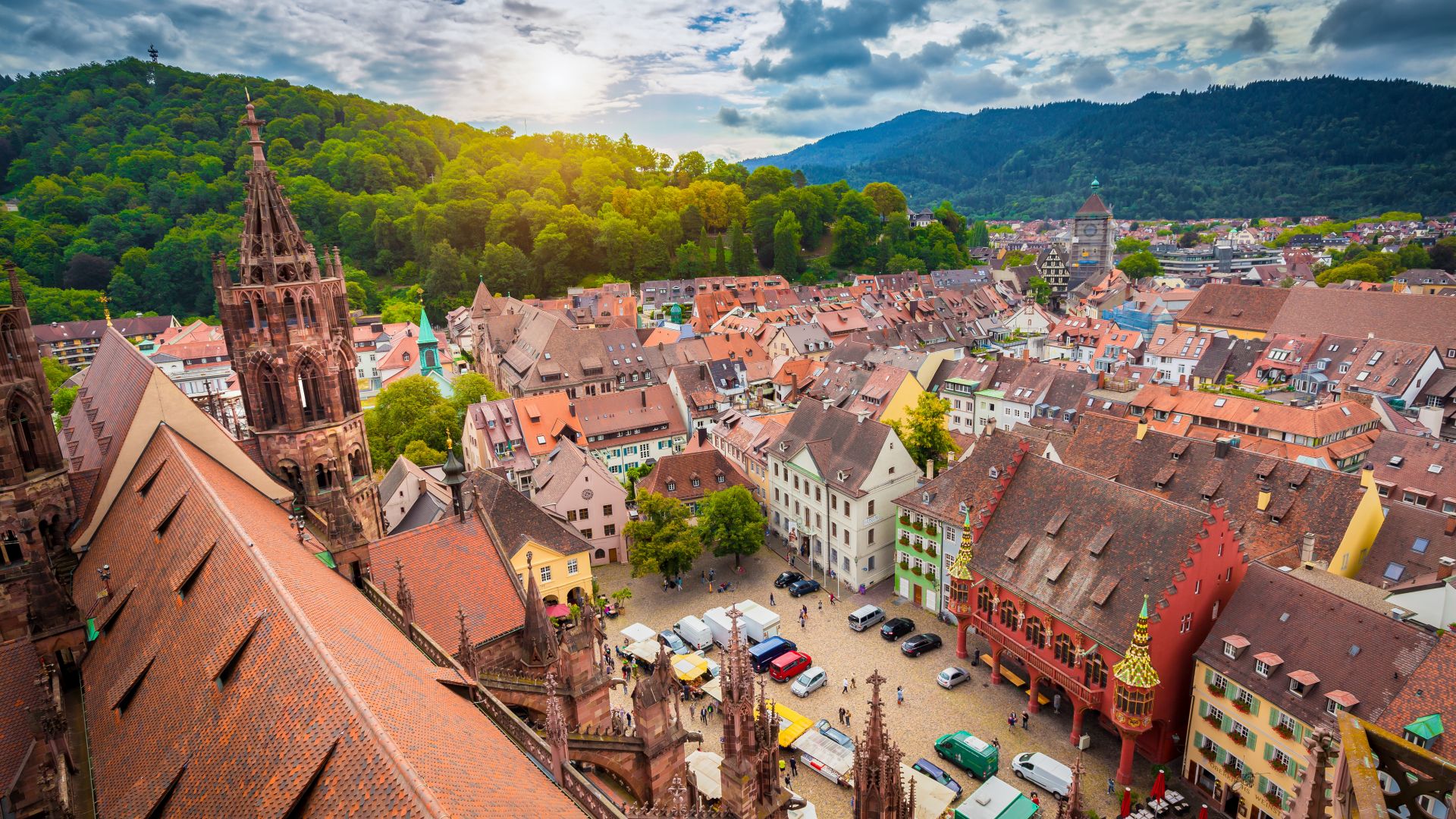 La place du marché de Fribourg vue du ciel