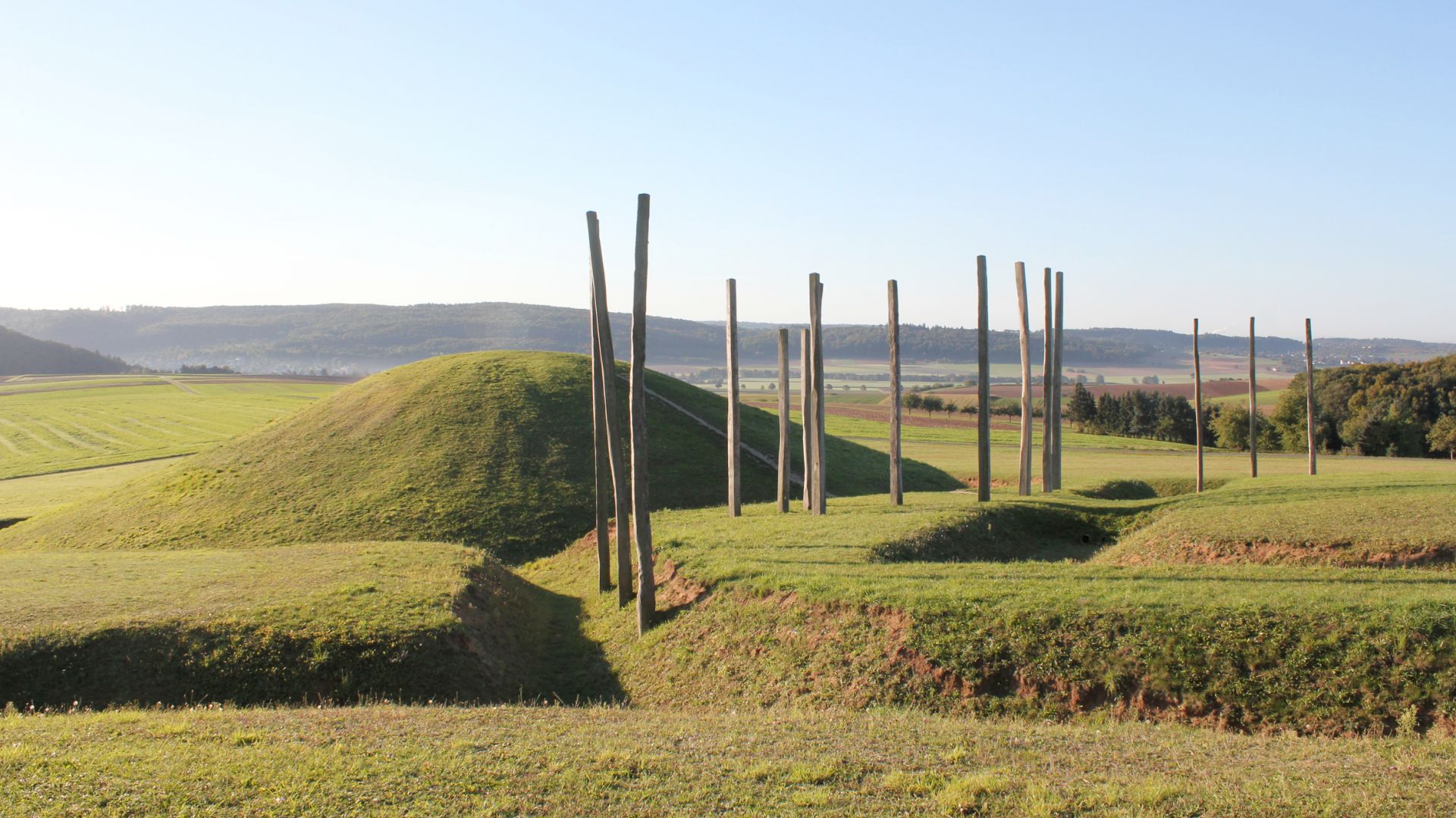 Glauburg : tumulus funéraire dans le parc archéologique Keltenwelt sur Glauberg