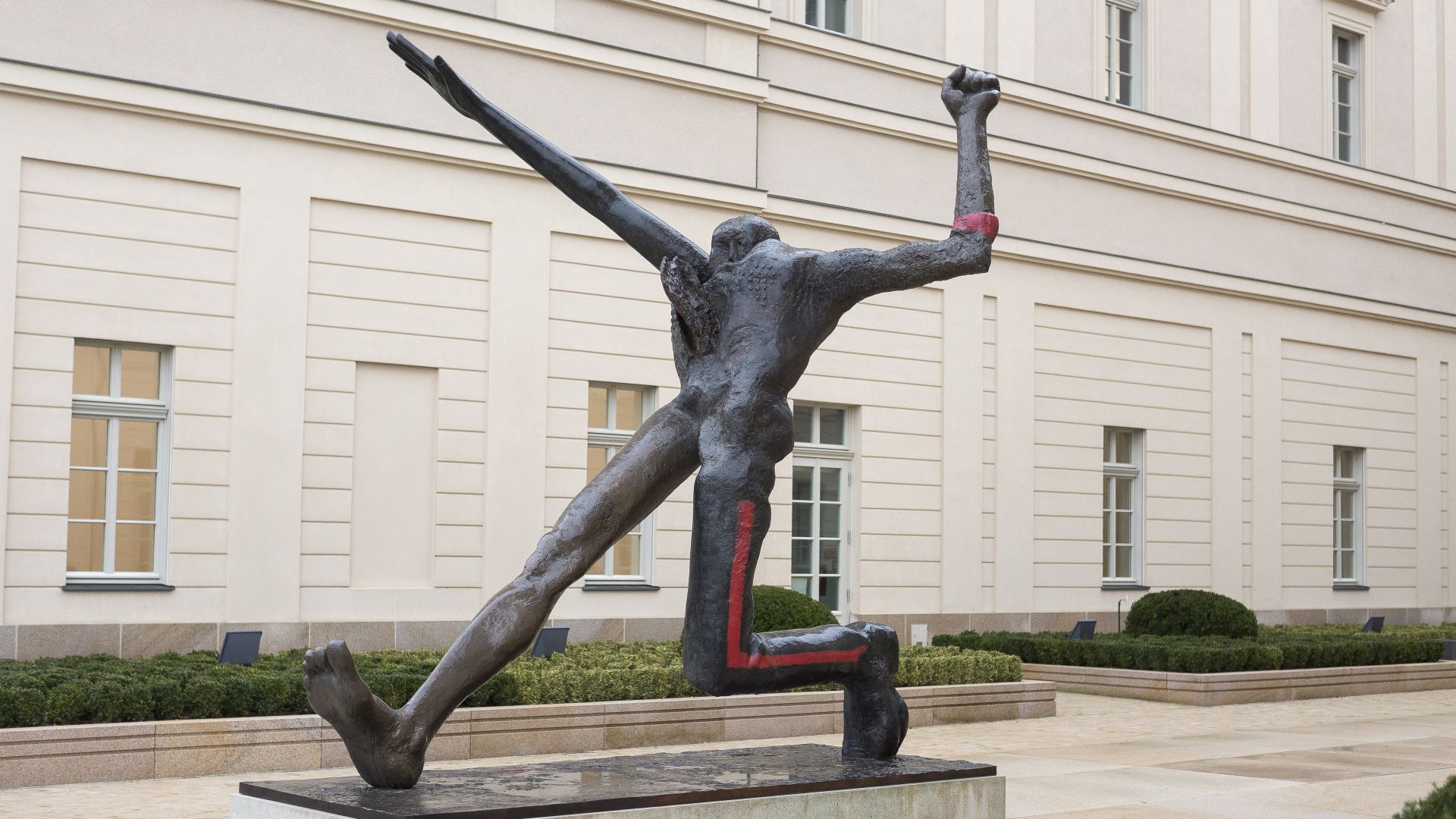 Potsdam: Wolfgang Mattheuer's Century Step in front of the Museum Barberini