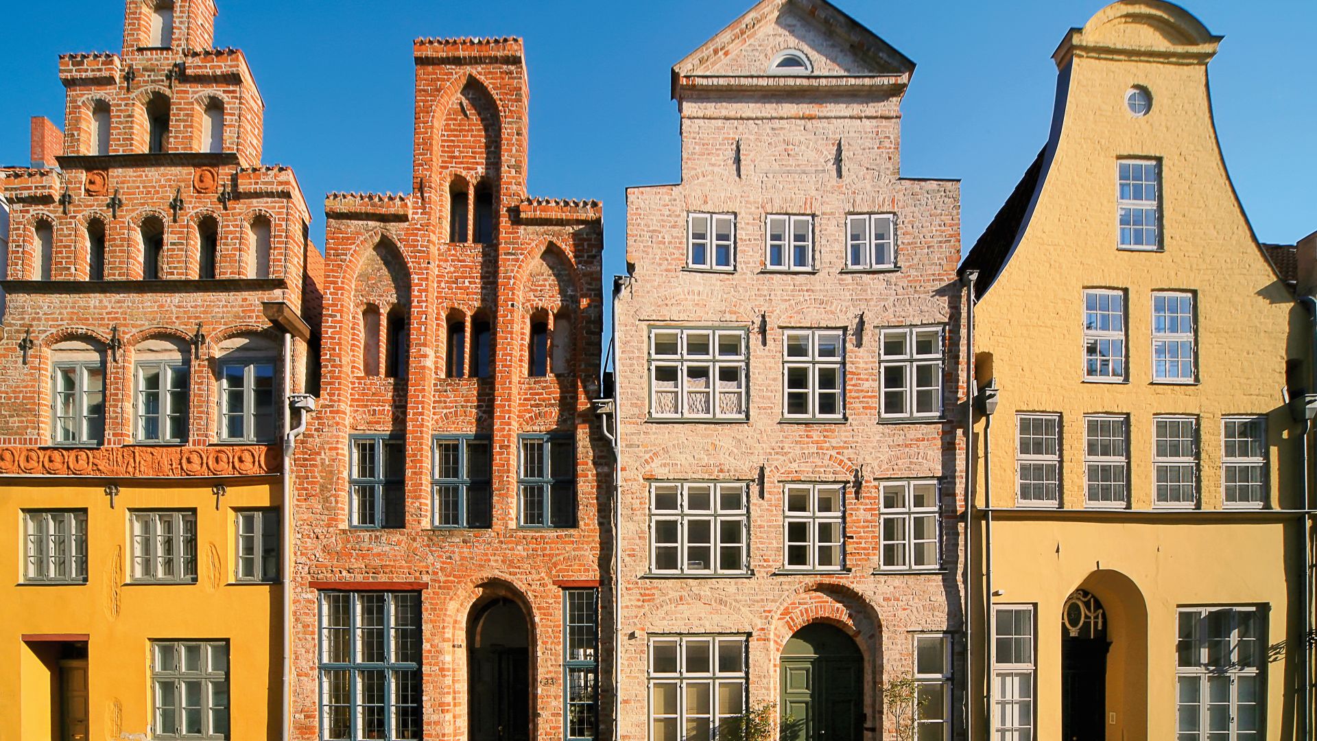 Lübeck: Altstadthäuser in der Hansestadt, Route der Backsteingotik