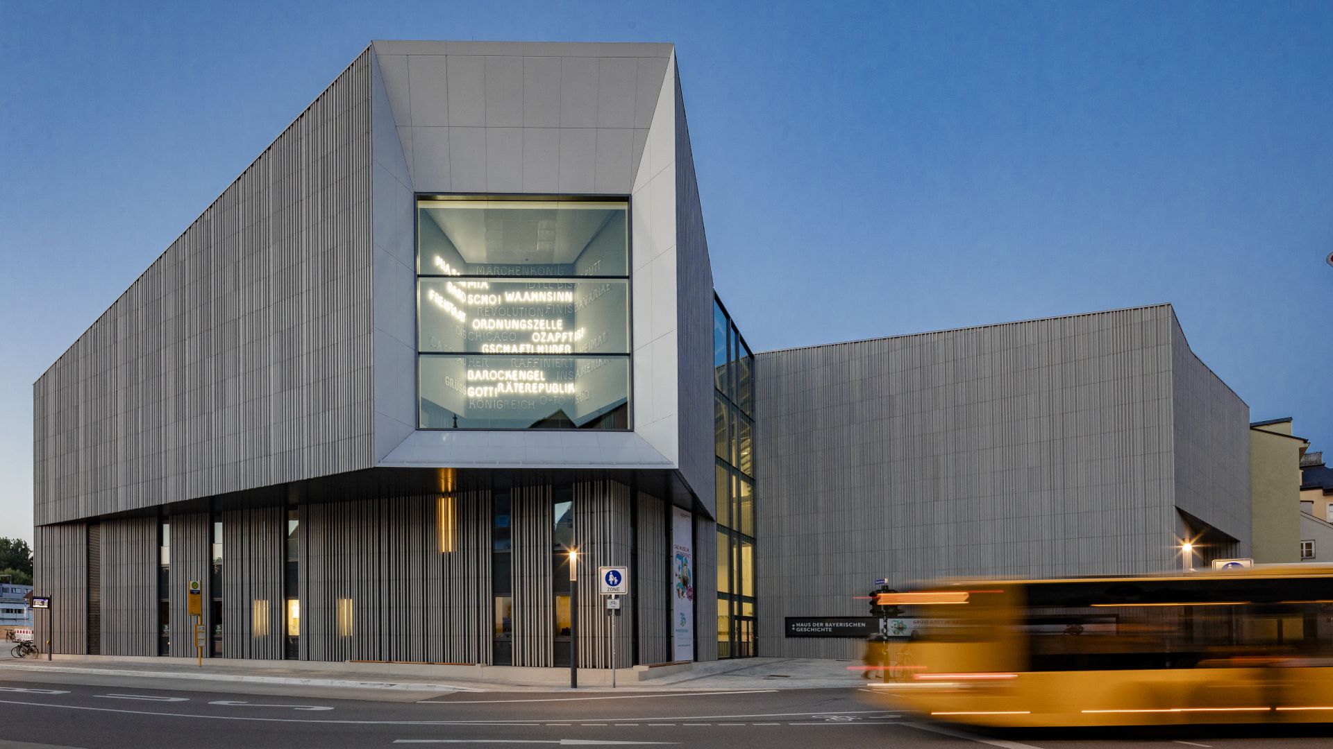 Regensburg: Musée Maison de l'Histoire de la Bavière en soirée