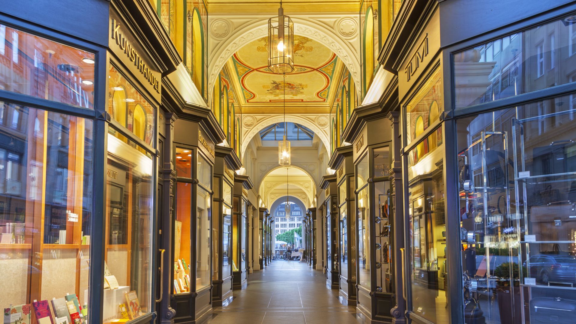 Hambourg: Galerie marchande Mellin dans les Alsterarkaden au Rathausmarkt