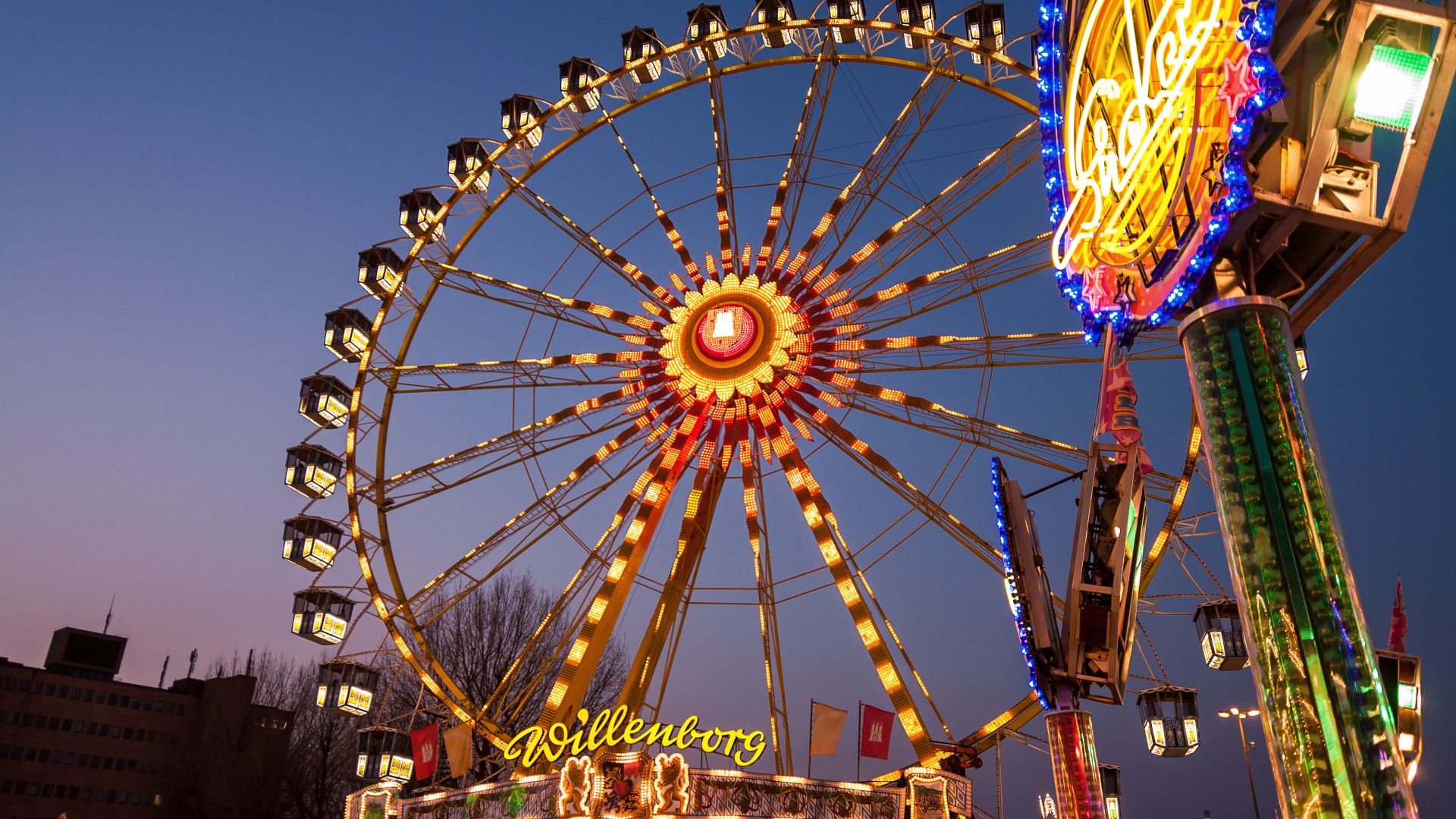 Hamburg: Ferris wheel on the Hamburg DOM